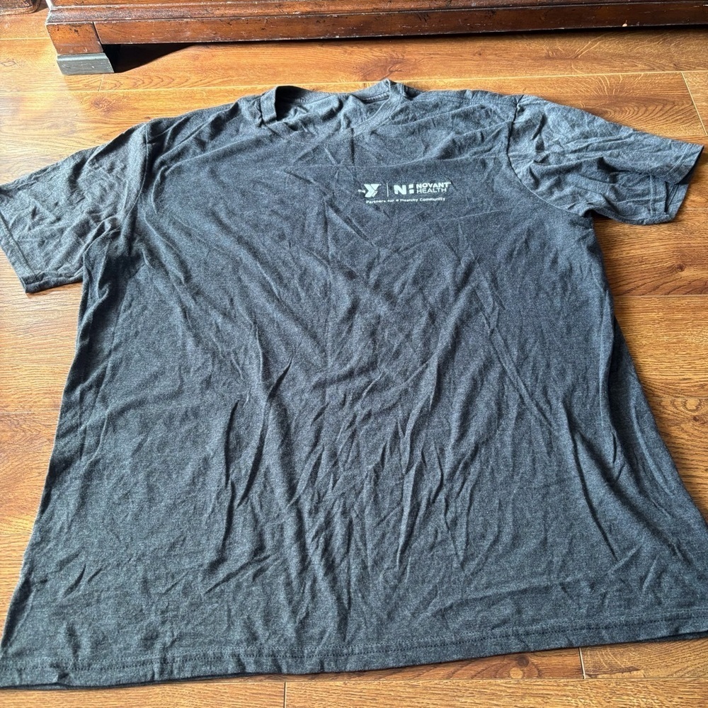 Gray Men’s Short Sleeve Logo T‑Shirt in size XL - Picture 1 of 4